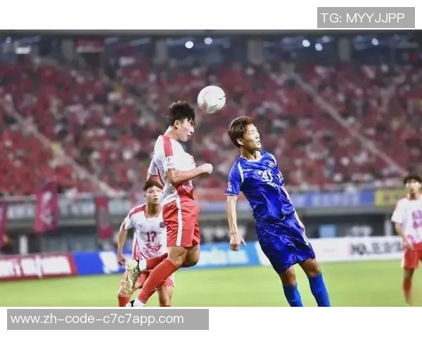 足球盛宴即将开启日本赛场激情四溢球迷齐聚共庆精彩赛事 足球盛宴即将开启日本赛场激情四溢球迷齐聚共庆精彩赛事