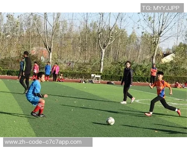 高绩效足球的秘密:如何通过科学训练与团队协作提升比赛表现 高绩效足球的秘密:如何通过科学训练与团队协作提升比赛表现